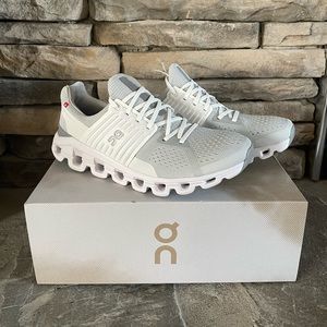 NEW in box Women’s On Cloudswift Size 9.5